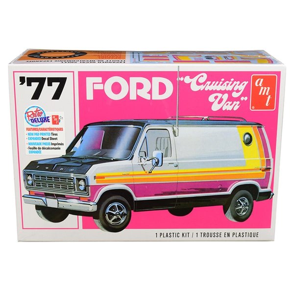 Amt Skill 2 Model Kit 1977 Ford Cruising Van 1 by 25 Scale Model AMT1108M